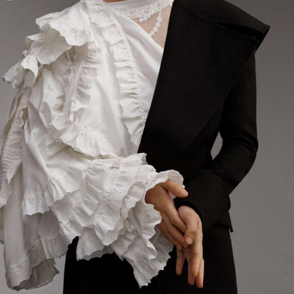 Burberry runway deconstructed wool coat sold out - Picture 7 of 8